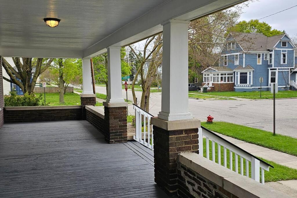 Terrace House Apartment Muskegon Bagian luar foto